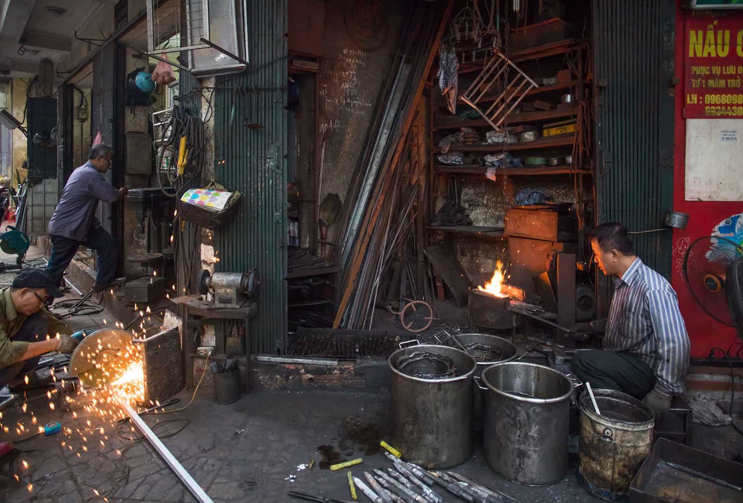 portrait photography the last blacksmith in hanoi
